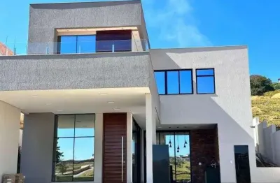 Casa à Venda no Alphaville Vespasiano – 4 Quartos (3 Suítes), com Piscina