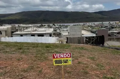 Terreno à venda no costa laguna com vista definitiva para a lagoa.