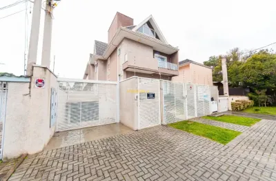 Sobrado 3 dormitórios (1suite), e 2 vagas cobertas no bairro santa felicidade