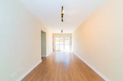 Apartamento reformado com 3 quartos e suíte no residencial belleville