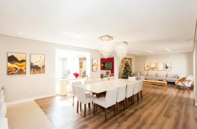 Casa com 7 quartos à venda na Rua Teófilo Soares Gomes, 50, Jardim Social, Curitiba