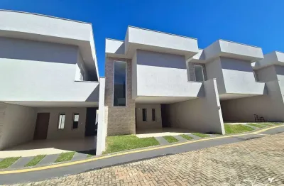 Sobrado à venda no Sítios Santa Luzia | Bioma Cerrado | Aparecida de Goiânia | 135 m² | 3 suítes | Quintal 51 m² | 2 vagas