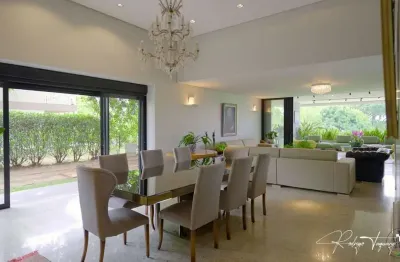 Sobrado mobiliado no aldeia do vale – 5 suítes, 697 m² e lazer completo
