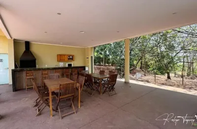 Sobrado à venda no aldeia do vale com 5 suítes, lazer completo e piscina com raia de 18m