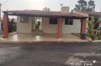 Bosque dos buritis – casa térrea de esquina à venda em aparecida de goiânia com 4 quartos, energia solar e quintal privativo