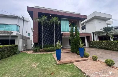 Sobrado à venda no Jardins Madri | 338 m² | 4 suítes | Piscina | Alto padrão