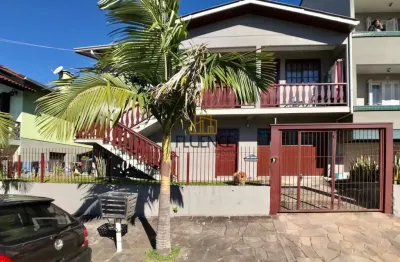 Casa à venda, 4 quartos, 1 vaga, triângulo - carlos barbosa/rs