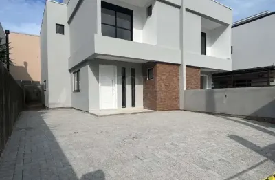 Casa em condomínio fechado com 3 quartos à venda na rua arco-íris, carianos, florianópolis, 142 m2 por r$ 1.200.000