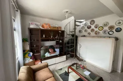 Casa em condomínio fechado com 3 quartos à venda na rua raul machado, centro, florianópolis, 93 m2 por r$ 800.000