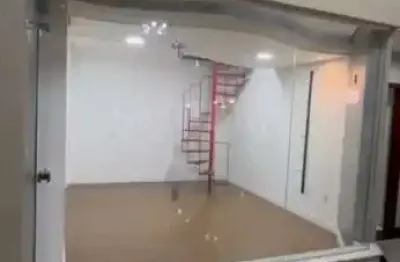 Sala comercial com 1 sala à venda na avenida prefeito osmar cunha, centro, florianópolis, 55 m2 por r$ 600.000