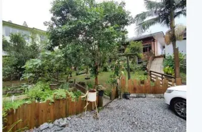Casa em condomínio fechado com 3 quartos à venda na servidão monte sião, itacorubi, florianópolis, 110 m2 por r$ 910.000