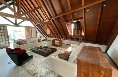 Casa em condomínio fechado com 3 quartos para alugar na rua araranguá, centro, florianópolis, 145 m2 por r$ 8.700