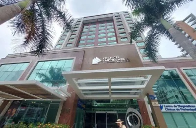 Sala comercial com 1 sala à venda na avenida prefeito osmar cunha, centro, florianópolis, 39 m2 por r$ 980.000