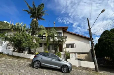Casa em condomínio fechado com 6 quartos à venda na rua capitão pedro bruno de lima, trindade, florianópolis, 286 m2 por r$ 1.920.000