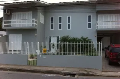 Casa em condomínio fechado com 4 quartos à venda na rua pau de canela, rio tavares, florianópolis, 222 m2 por r$ 1.800.000
