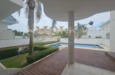Casa em condomínio fechado com 4 quartos à venda na rua dos cações, jurerê internacional, florianópolis, 460 m2 por r$ 4.990.000
