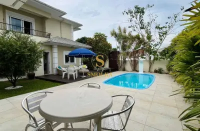 Casa em condomínio fechado com 4 quartos à venda na rua dos meros, jurerê internacional, florianópolis, 296 m2 por r$ 3.800.000