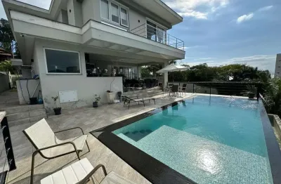 Casa em condomínio fechado com 4 quartos à venda na rua jornalista narbal villela, joão paulo, florianópolis, 400 m2 por r$ 3.750.000