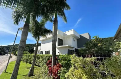 Casa em condomínio fechado com 4 quartos à venda na avenida luiz boiteux piazza, cachoeira do bom jesus, florianópolis, 260 m2 por r$ 2.400.000