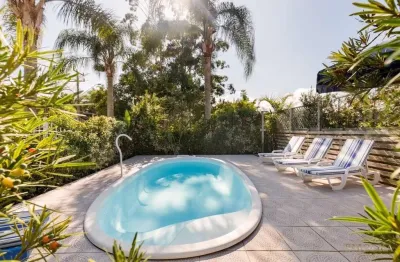 Prédio com 1 sala à venda na avenida dos coqueiros, daniela, florianópolis, 207 m2 por r$ 2.299.000