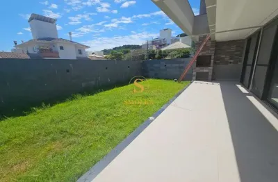 Casa em condomínio fechado com 4 quartos à venda na rua das piraúnas, jurerê, florianópolis, 222 m2 por r$ 3.500.000