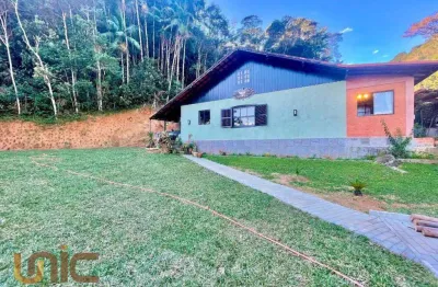 Casa com 2 dormitórios à venda, 158 m² por r$ 850.000,00 - comary - teresópolis/rj