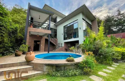 Casa com 3 dormitórios à venda, 390 m² por r$ 2.500.000,00 - cascata dos amores - teresópolis/rj
