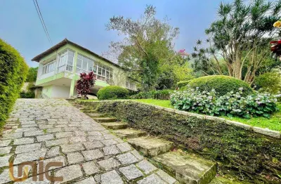 Casa com 3 dormitórios à venda, 232 m² por r$ 850.000,00 - cascata dos amores - teresópolis/rj