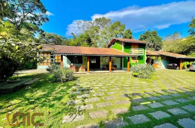 Casa com 4 dormitórios à venda, 226 m² por r$ 1.250.000,00 - bom retiro - teresópolis/rj
