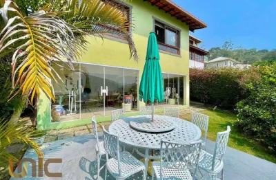 Casa com 3 dormitórios à venda, 147 m² por r$ 670.000,00 - albuquerque - teresópolis/rj