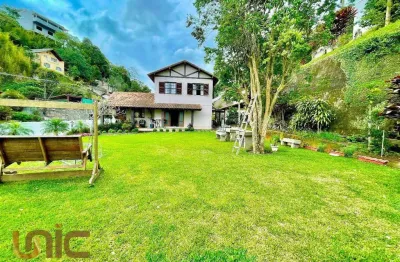 Casa com 4 dormitórios à venda, 370 m² por r$ 1.690.000,00 - panorama - teresópolis/rj