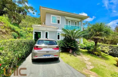 Casa com 3 dormitórios à venda, 95 m² por r$ 1.390.000,00 - tijuca - teresópolis/rj