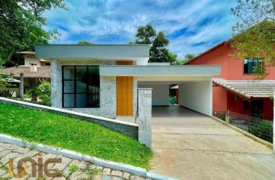 Casa com 3 dormitórios à venda, 200 m² por r$ 1.200.000,00 - albuquerque - teresópolis/rj