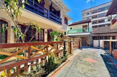 Casa com 4 dormitórios à venda, 247 m² por r$ 790.000,00 - alto - teresópolis/rj