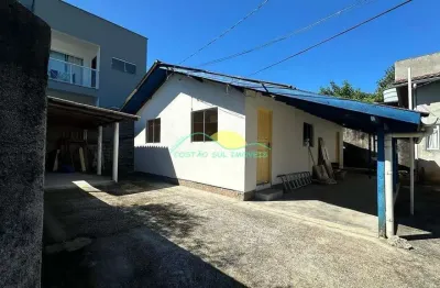 À venda: 2 casas em terreno de 430m² no bairro tapera da base em  florianópolis santa catarina
