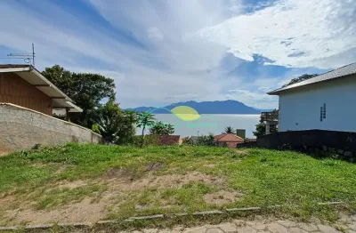 Terreno de 364m², em aclive, com escritura pública e financiável com linda vista para o mar e a 160