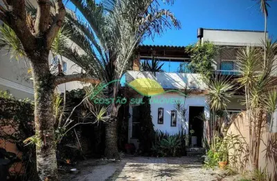 À venda: charme rústico e conforto moderno no campeche, casa mobiliada com piscina e estilo único