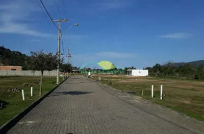 Terreno plano com 408,91 m², com escritura pública e financiável no condomínio vilaporé i em canaju