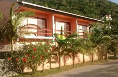 Casa (pousada) de dois pavimentos com 304,90m² a 95 metros da praia da solidão - pântano do sul - f