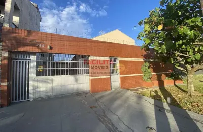 Sobrado duplex, 02 dormitórios próximo ao ginásio de esportes do Sec/Caiobá, apenas 02 quadras da praia.