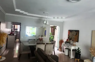 Ótima casa duplex 3 qts (1 suíte) no bairro araújo ( edgard werneck)