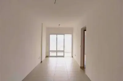 Apto de 2 dorm sendo 1 suíte, c/  sacada, 67,62 m² de área útil. bairro: canto do forte.
