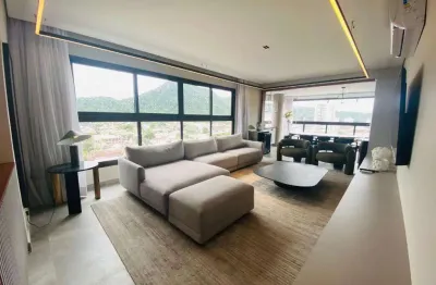 Apto alto padrão, 132 m² de área útil, mobiliado e decorado. bairro: canto do forte.