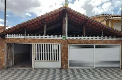 Casa geminada de 3 dorm c/ 1 suíte, 2 vagas, 194 m² de área útil. bairro: guilhermina.