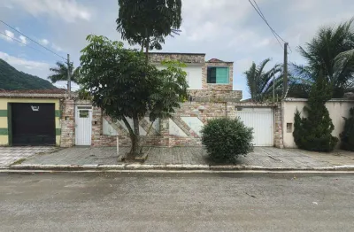 Sobrado 4 dorm, sendo 1 suíte, 4 vagas, 288 m² de área útil. bairro: canto do forte.