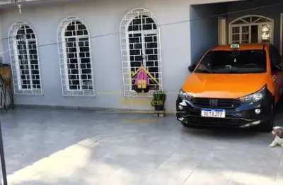 Casa com 2 quartos à venda na Avenida da Integração, 1985, Bairro Alto, Curitiba