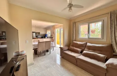 Casa para Venda em Cotia, Residencial Pastoreiro, 2 dormitórios, 1 suíte, 3 banheiros, 2 vagas