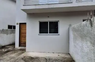 Sobrado para Venda em Cotia, Chácara Nossa Senhora de Fátima, 2 dormitórios, 1 suíte, 2 banheiros, 2 vagas