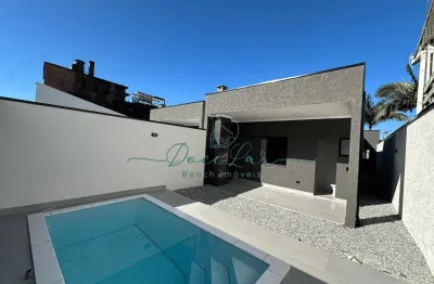 Casas novas de alto padrão a 100 metros do mar, à venda em pontal do paraná