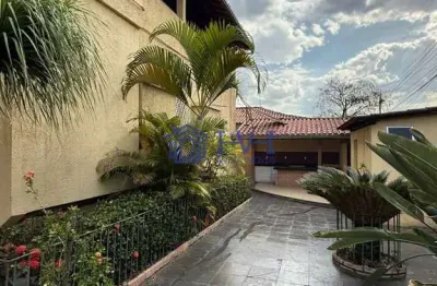 Casa com 3 quartos à venda no Carlos Prates, Belo Horizonte  por R$ 875.000